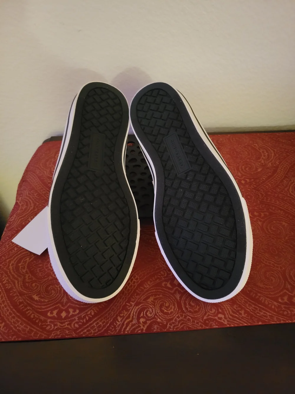 NWT Converse Men's All-Star Low-Top Sneakers in Honey Stick - Size 7.5